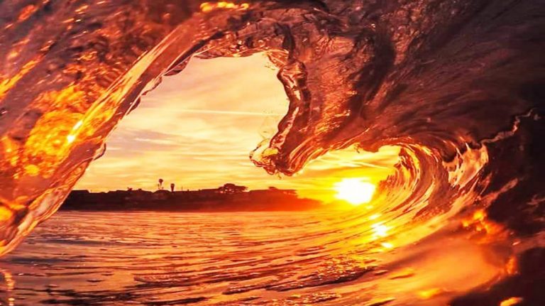 Mums pastāvīgi ir jāatjaunojas savā sirdsprātā un jāapģērbj jaunais cilvēks, kas radīts pēc Dieva patiesā taisnībā un svētumā