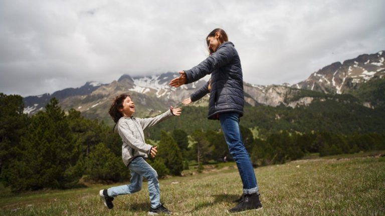 Mums nepieciešama piedošana par mūsu parādiem, un mums ir jāpiedod visiem saviem parādniekiem